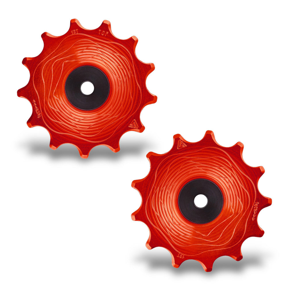 Para czerwonych anodowanych rolek tylnej przerzutki AERO MTB ALUGEAR, 13T+13T, Shimano 12-rzędowy, lico z falistym frezowaniem