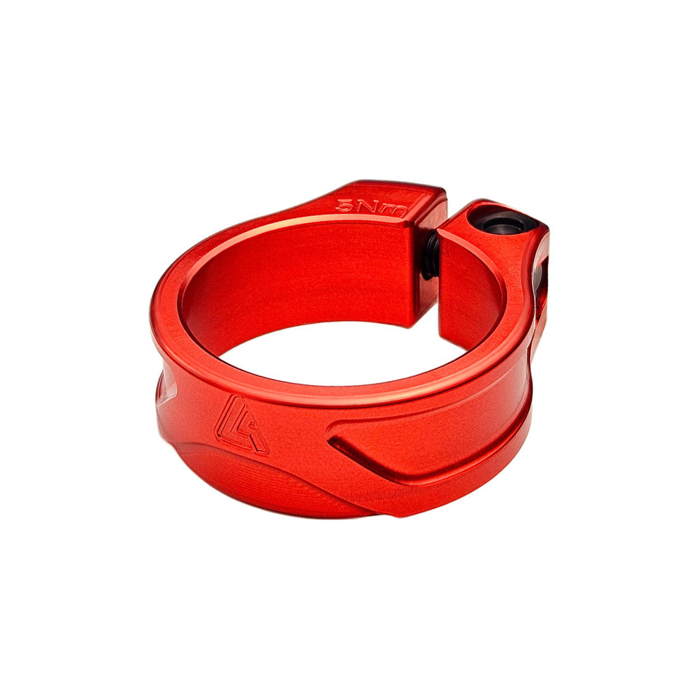 Red anodized ALUGEAR bolt-on seatpost clamp with 5Nm torque marking, single-bolt side view